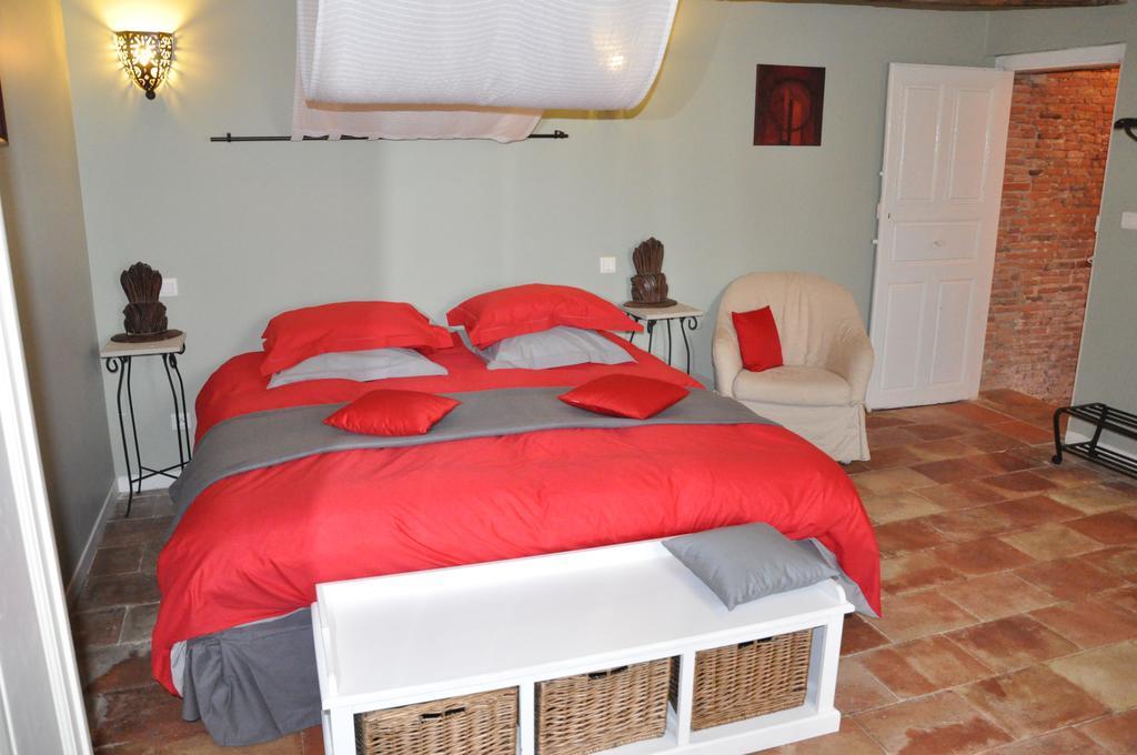 Le Lac De Crivito Bed & Breakfast Caraman Стая снимка